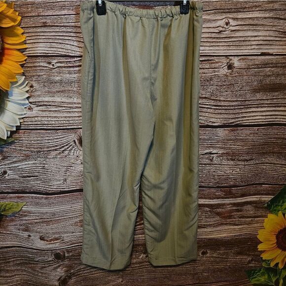Caribbean Joe pants Women's XL lt sage cropped Pre-owned - Picture 2 of 4